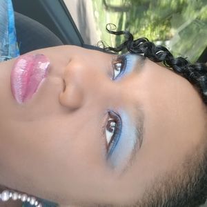 Meet your Posher, Nina